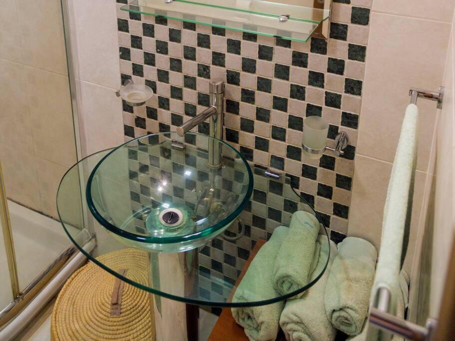 Sea Views Apartment-Wifi-Sleep 5 Marsaskala Bagian luar foto